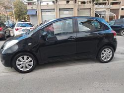 Nero Usata 2010 Toyota Yaris Sol Tre volumi | 3599 € (Ottimo prezzo)