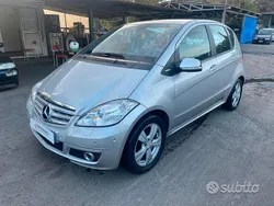 Usata 2008 Mercedes A180 Elegance Tre volumi | 3490 € (Buon prezzo)