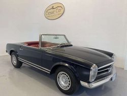 Blu/azzurro Usata 1967 Mercedes 250 Cabrio | 120.000 €