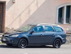 Grigio Usata 2008 Ford Focus Station wagon | 2000 €
