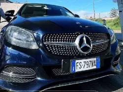 Usata 2015 Mercedes 180 Tre volumi | 15.000 €