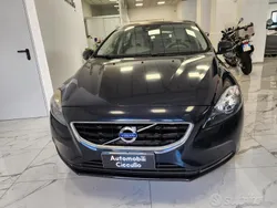 Blu Usata 2015 Volvo V40 R-Design Kinetic Station wagon | 10.990 € (Cara)