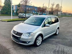 Grigio Usata 2011 VW Touran Business Monovolume | 7500 € (Ottimo prezzo)