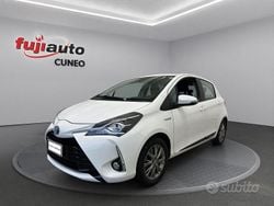 Bianco Usata 2017 Toyota Yaris Hybrid Active Due volumi | 10.400 € (Buon prezzo)