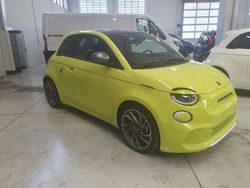 Giallo Usata 2024 Abarth 500e Scorpionissima Due volumi | 33.900 € (Molto cara)