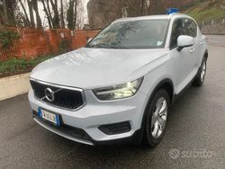 Grigio Usata 2019 Volvo XC40 SUV | 22.500 € (Buon prezzo)