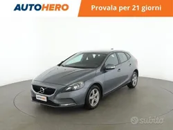 Grigio Usata 2018 Volvo V40 Kinetic Station wagon | 11.499 € (Buon prezzo)