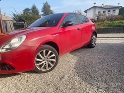 Rosso Usata 2010 Alfa Romeo Giulietta Tre volumi | 3800 € (Ottimo prezzo)