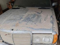 Usata 1988 Mercedes 190 Tre volumi | 1500 €