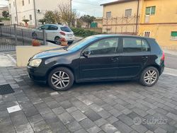Nero Usata 2007 VW Golf Tre volumi | 3000 € (Ottimo prezzo)