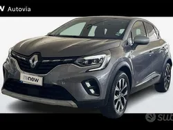 Grigio Usata 2024 Renault Captur Techno SUV | 19.900 € (Buon prezzo)