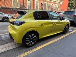 Giallo Usata 2024 Peugeot 208 Style Due volumi | 15.700 € (Buon prezzo)