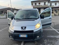Usata 2011 Peugeot Expert Furgone | 8000 €
