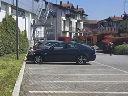Usata 2006 Lexus IS220d Luxury Line Tre volumi | 5000 €