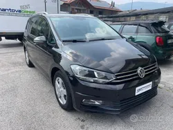 Nero Usata 2016 VW Touran Comfortline Monovolume | 17.500 € (Buon prezzo)
