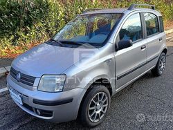 Grigio Usata 2005 Fiat Panda Emotion Due volumi | 2500 € (Buon prezzo)