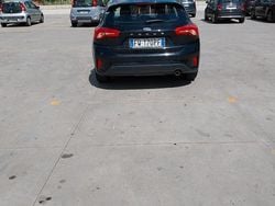 Nero Usata 2019 Ford Focus Tre volumi | 14.200 € (Buon prezzo)