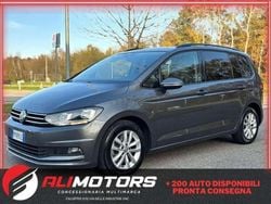Grigio Usata 2017 VW Touran Executive Monovolume | 13.900 € (Buon prezzo)