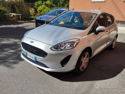 Grigio Usata 2018 Ford Fiesta Due volumi | 9500 € (Buon prezzo)