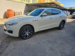 Bianco perlato Usata 2016 Maserati Levante SUV | 40.500 € (Cara)