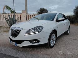 Bianco Usata 2013 Lancia Delta S Due volumi | 4200 € (Buon prezzo)