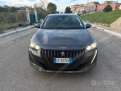 Grigio Usata 2021 Peugeot 208 GT Due volumi | 12.499 € (Buon prezzo)