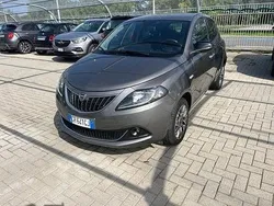 Grigio Usata 2023 Lancia Ypsilon Gold Due volumi | 11.990 € (Buon prezzo)