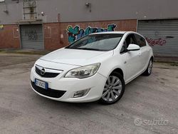 Bianco Usata 2010 Opel Astra Cosmo Tre volumi | 2299 € (Super prezzo)