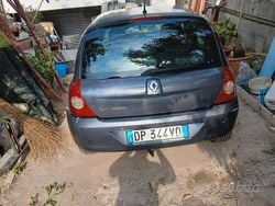 Grigio Usata 2008 Renault Clio II Due volumi | 2500 € (Buon prezzo)