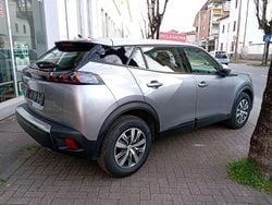 Grigio Usata 2020 Peugeot 2008 Active SUV | 14.500 € (Buon prezzo)