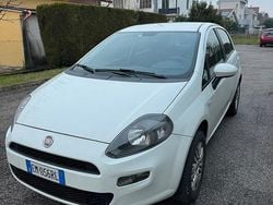 Bianco Usata 2012 Fiat Punto Tre volumi | 3250 €