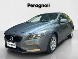 Argento Usata 2017 Volvo V40 Business Edition Station wagon | 13.900 € (Molto cara)