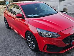 Rosso Usata 2019 Ford Focus ST-Line Tre volumi | 11.000 € (Buon prezzo)