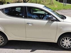 Usata 2013 Lancia Ypsilon Silver Due volumi | 3000 € (Super prezzo)