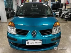 Usata 2006 Renault Modus Monovolume | 3500 € (Cara)