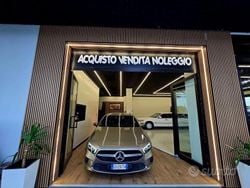 Grigio Usata 2020 Mercedes A180 Executive Tre volumi | 19.500 € (Buon prezzo)
