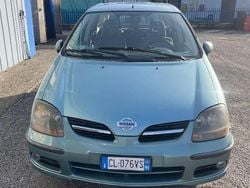 Verde Usata 2004 Nissan Almera Tre volumi | 700 €