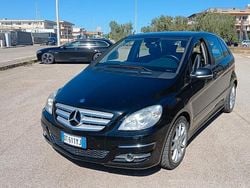 Nero Usata 2009 Mercedes B200 Monovolume | 3700 € (Buon prezzo)