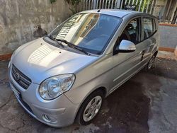 Argento Usata 2009 Kia Picanto Due volumi | 3990 € (Buon prezzo)
