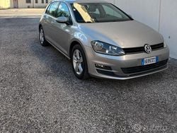 Grigio Usata 2018 VW Golf Coupé | 8500 €