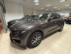 Grigio Usata 2019 Maserati Levante GranLusso SUV | 24.990 € (Ottimo prezzo)