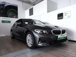 Grigio Usata 2019 BMW 320 Tre volumi | 23.600 € (Buon prezzo)