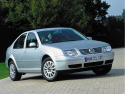 Usata 2001 VW Bora Highline Tre volumi | 1400 € (Buon prezzo)