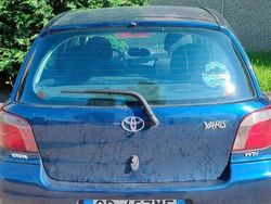 Blu Usata 2002 Toyota Yaris Due volumi | 2000 €