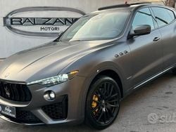 Grigio satinato Usata 2020 Maserati Levante SUV | 46.999 € (Molto cara)
