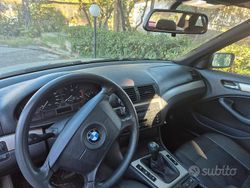 Grigio Usata 2004 BMW 320 Tre volumi | 2500 € (Buon prezzo)