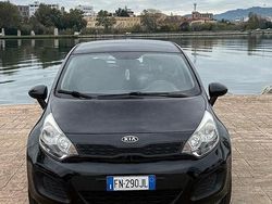 Nero Usata 2018 Kia Rio Tre volumi | 6900 € (Super prezzo)