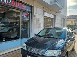 Grigio Usata 2008 Fiat Punto Classica Tre volumi | 1999 € (Ottimo prezzo)