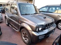 Grigio Usata 2009 Suzuki Jimny SUV | 11.500 € (Cara)