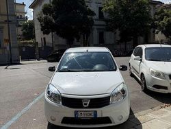 Usata 2012 Dacia Sandero Due volumi | 6500 € (Molto cara)